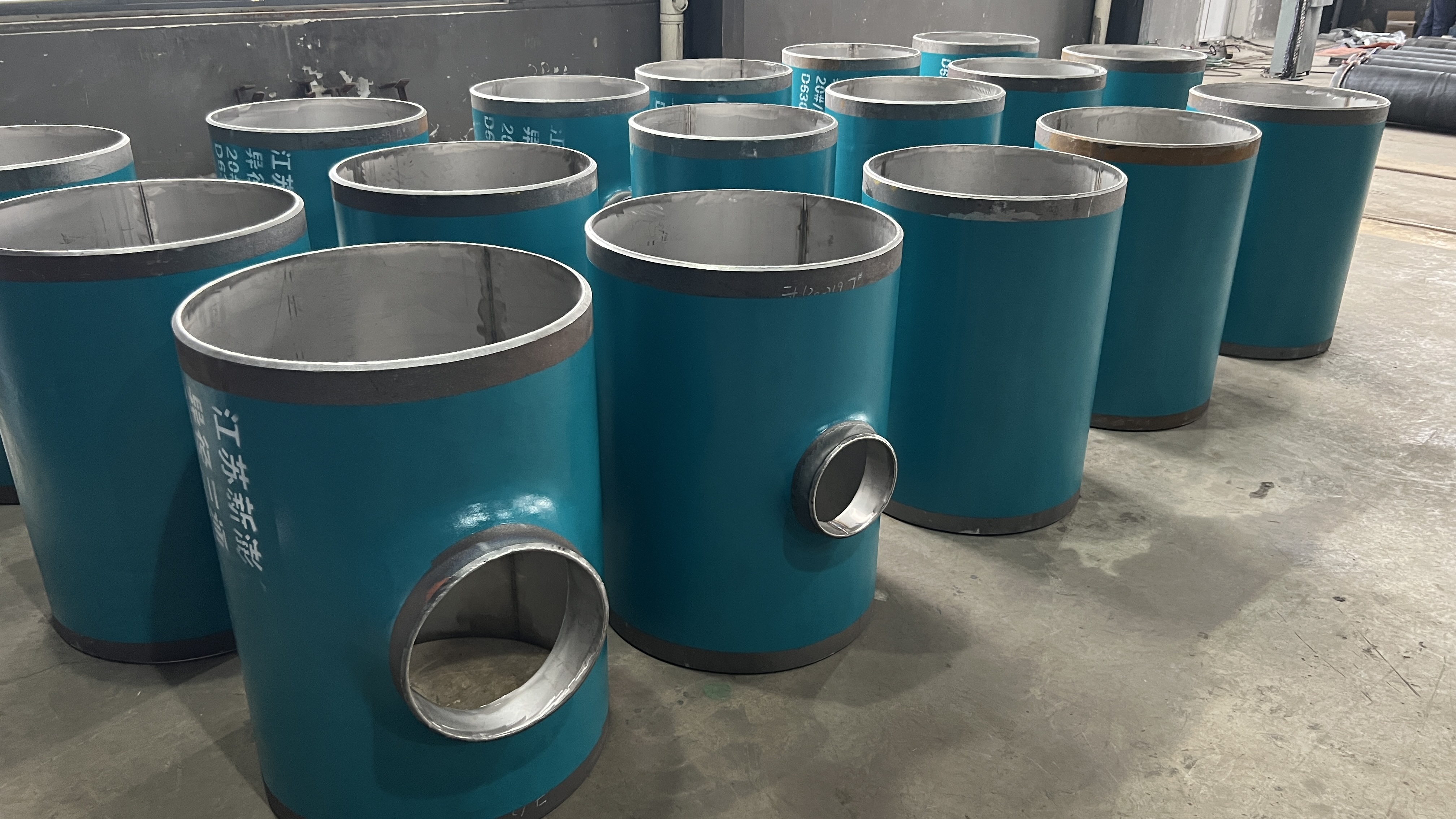 江蘇新澎內襯不銹鋼彎頭、三通